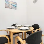 Helska Functional Near The With Parking By Renters Апартаменты
