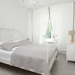Helska Functional Near The With Parking By Renters * Сопот