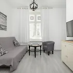 Helska Functional Near The With Parking By Renters Сопот