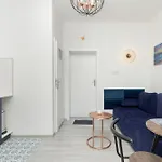 Helska Functional Near The With Parking By Renters Апартаменты