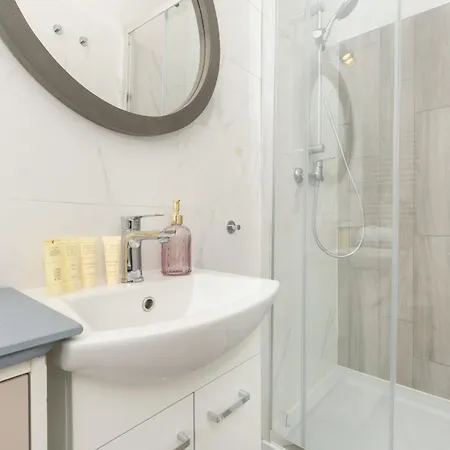 Appartamento Helska Functional Near The With Parking By Renters *