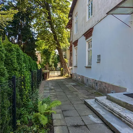 Helska Functional Near The With Parking By Renters