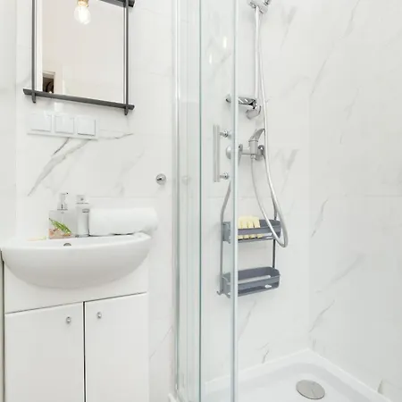 Helska Functional Near The With Parking By Renters * Sopot